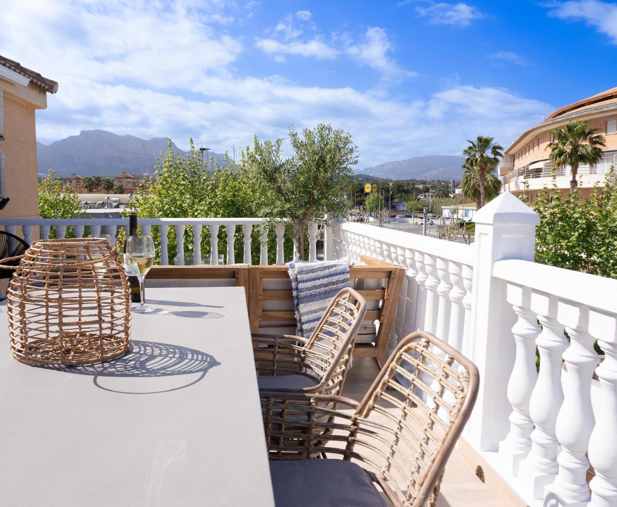 Casa Naru Albir, Duplex Appartement Met Ruim Terras En Buitenkeuken El Albir Eksteriør bilde
